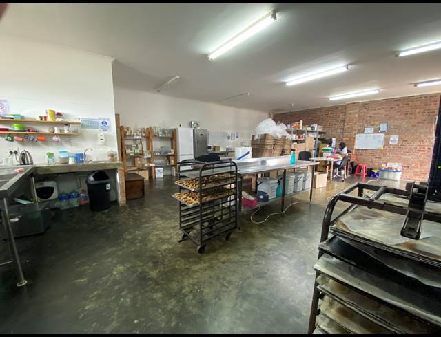 94M² WAREHOUSE RENTED IN MILNERTON CENTRAL